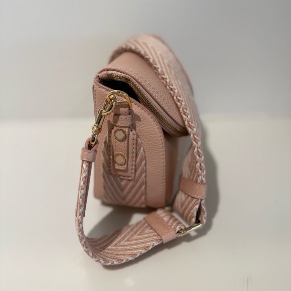 NWT Marc Jacobs mini messenger in rose - Picture 3 of 11